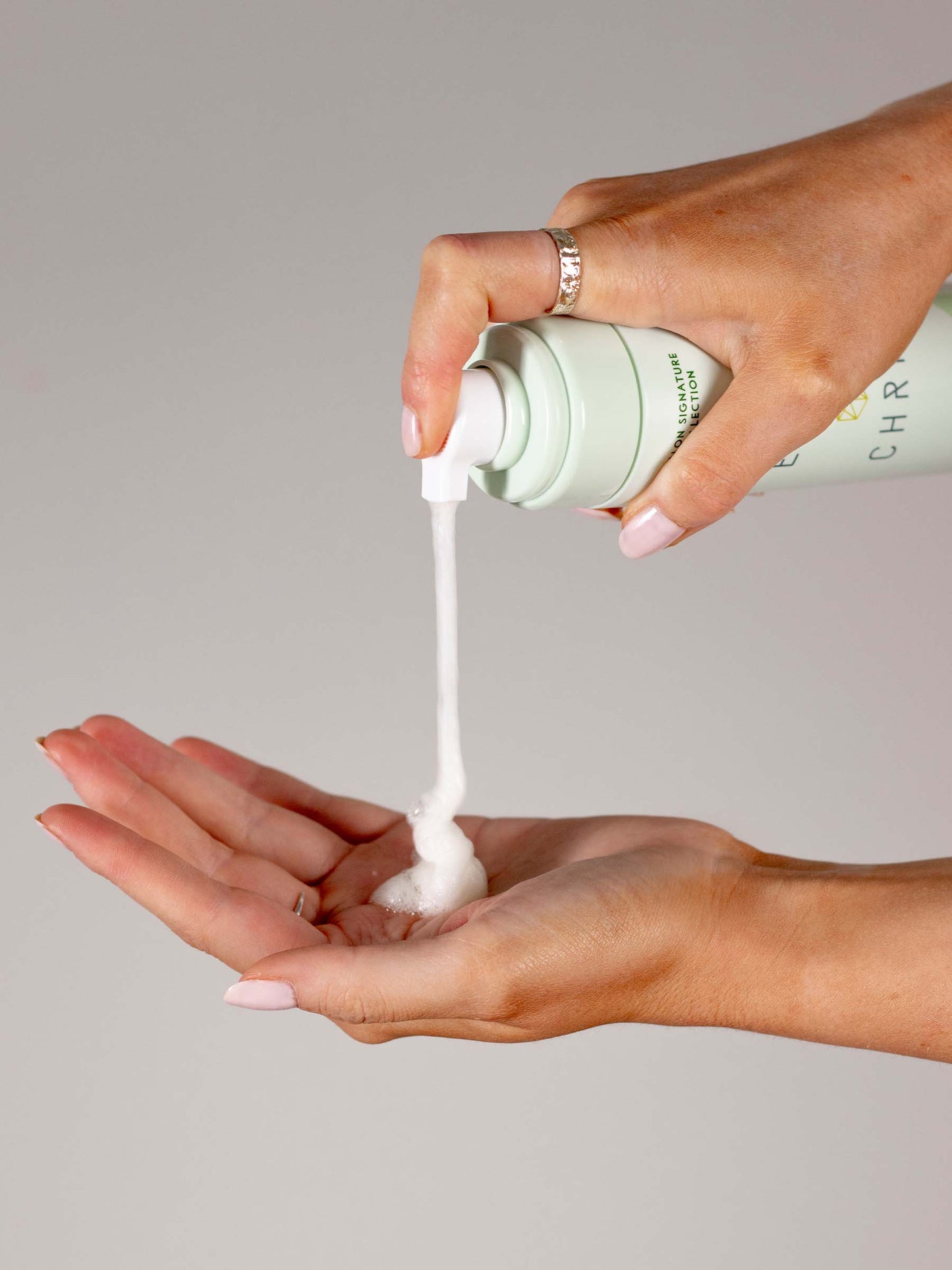 VoluMin™ Magnifying Treatment Foam